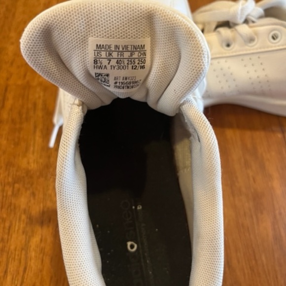 Women's White  Adidas ~ Size 8.5 ~ Cloudform - Picture 8 of 10